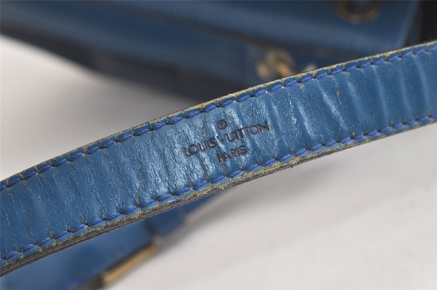 Authentic Louis Vuitton Epi Petit Noe Shoulder Drawstring Bag M44105 Blue 4457K