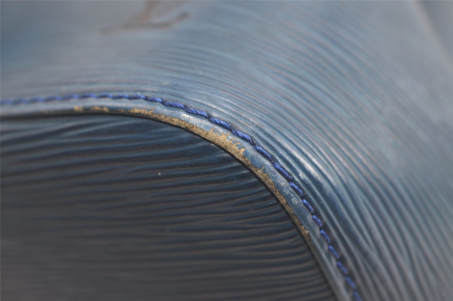 Authentic Louis Vuitton Epi Petit Noe Shoulder Drawstring Bag M44105 Blue 4457K