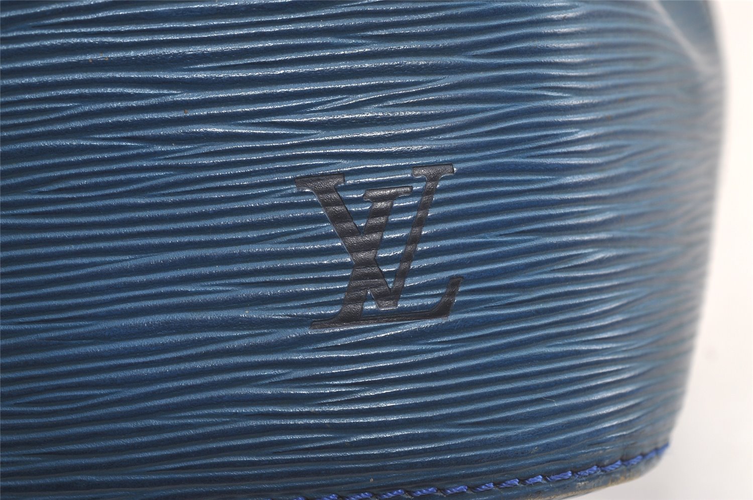 Authentic Louis Vuitton Epi Petit Noe Shoulder Drawstring Bag M44105 Blue 4457K