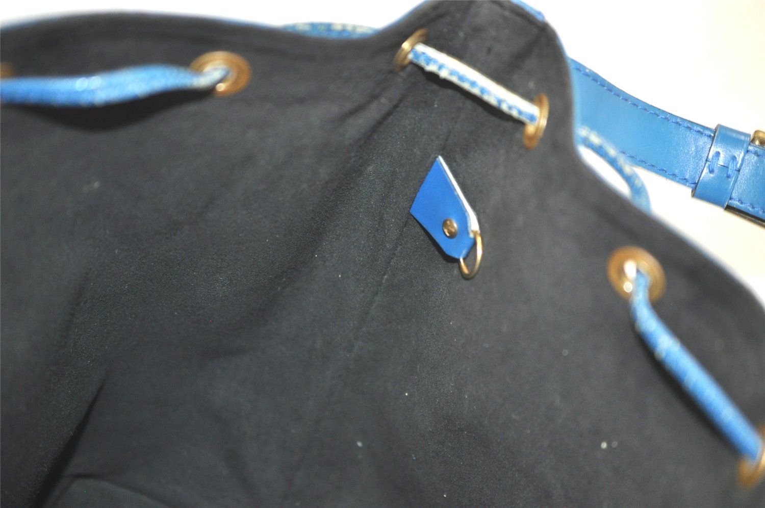 Authentic Louis Vuitton Epi Petit Noe Shoulder Drawstring Bag M44105 Blue 4457K