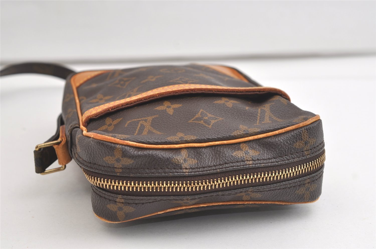 Authentic Louis Vuitton Monogram Danube Shoulder Cross Bag M45266 Junk 4460K