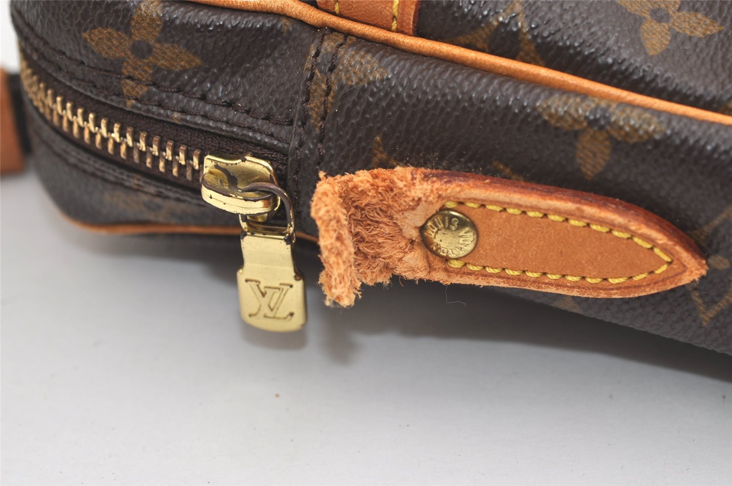 Authentic Louis Vuitton Monogram Danube Shoulder Cross Bag M45266 Junk 4460K