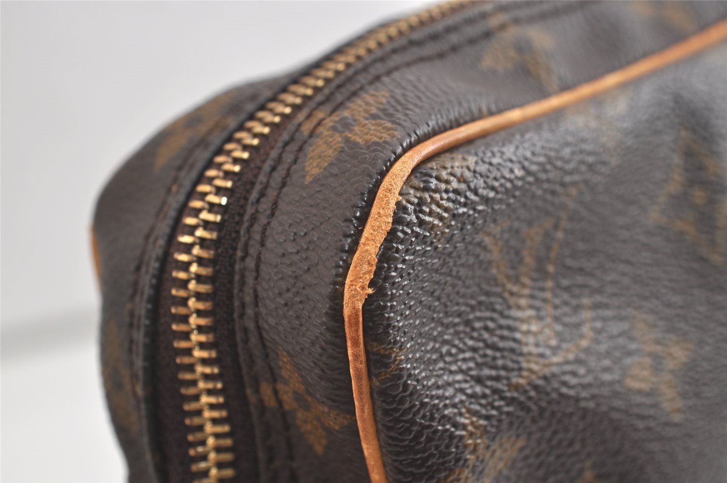 Authentic Louis Vuitton Monogram Danube Shoulder Cross Bag M45266 Junk 4460K