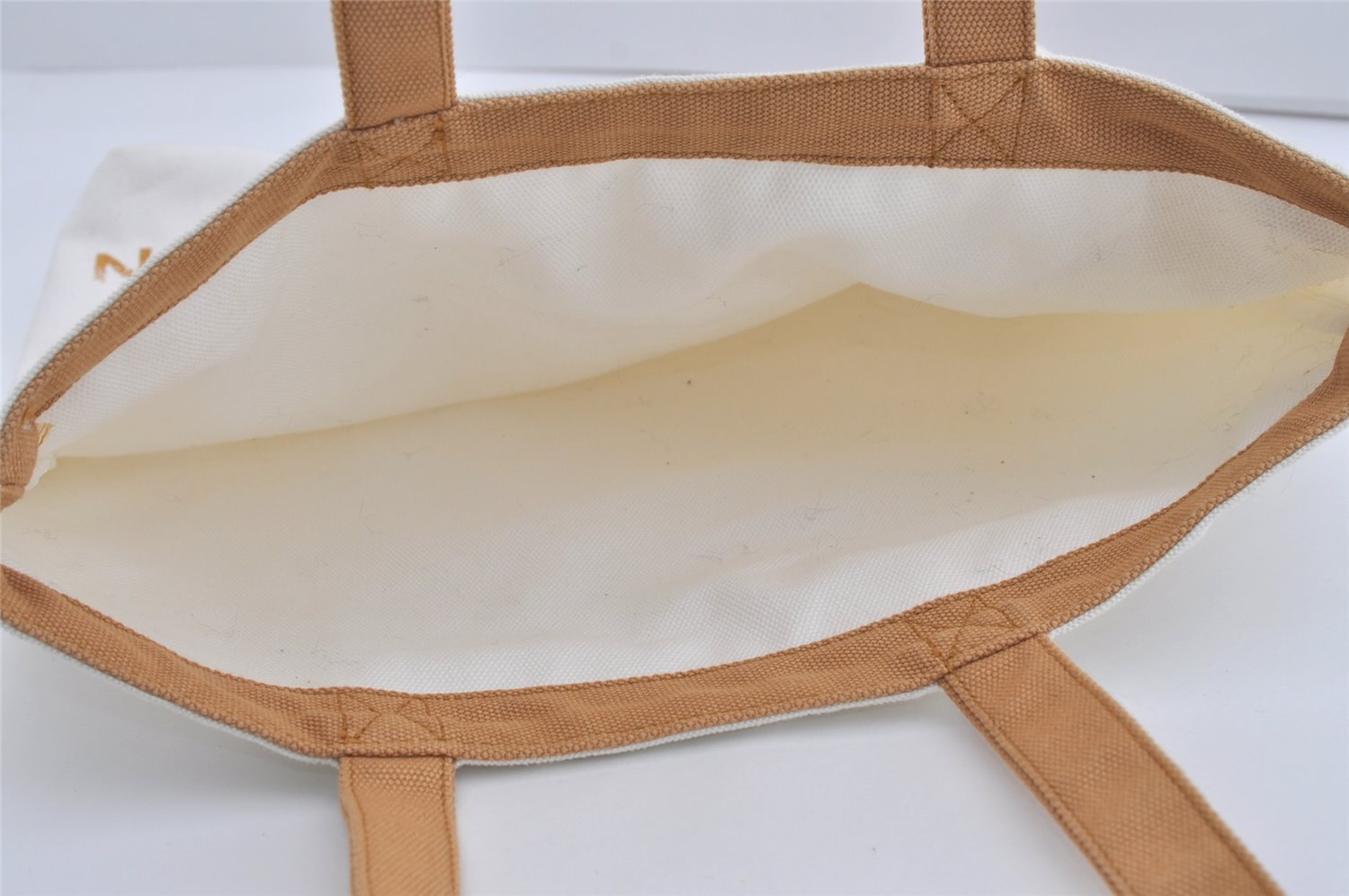 Authentic Louis Vuitton Fondation Exclusive Shoulder Tote Bag Canvas White 4461I