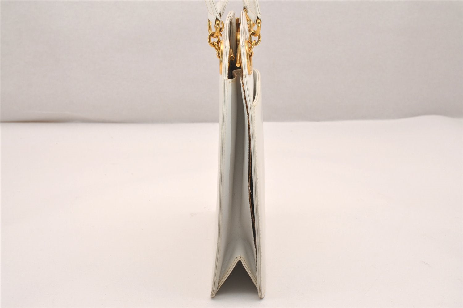 Authentic GUCCI Vintage Shoulder Bag Purse Leather White Junk 4461J