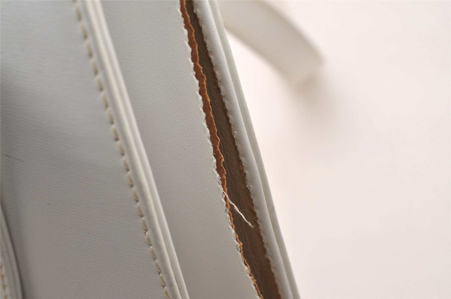 Authentic GUCCI Vintage Shoulder Bag Purse Leather White Junk 4461J