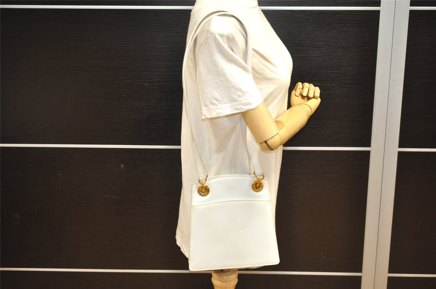 Authentic GUCCI Vintage Shoulder Bag Purse Leather White Junk 4461J