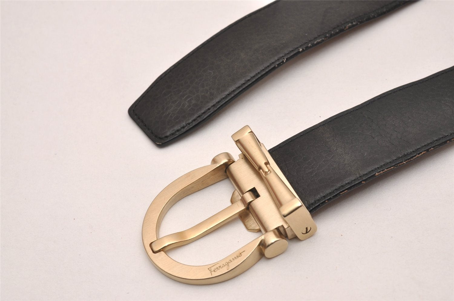 Auth Salvatore Ferragamo Belt Leather Reversible 31.5-35.4
