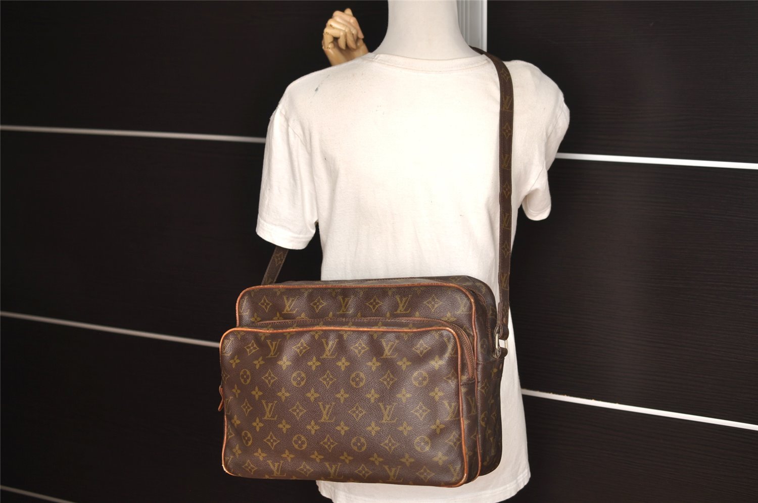 Authentic Louis Vuitton Monogram Nile 34 Shoulder Cross Body Bag Old Model 4464I