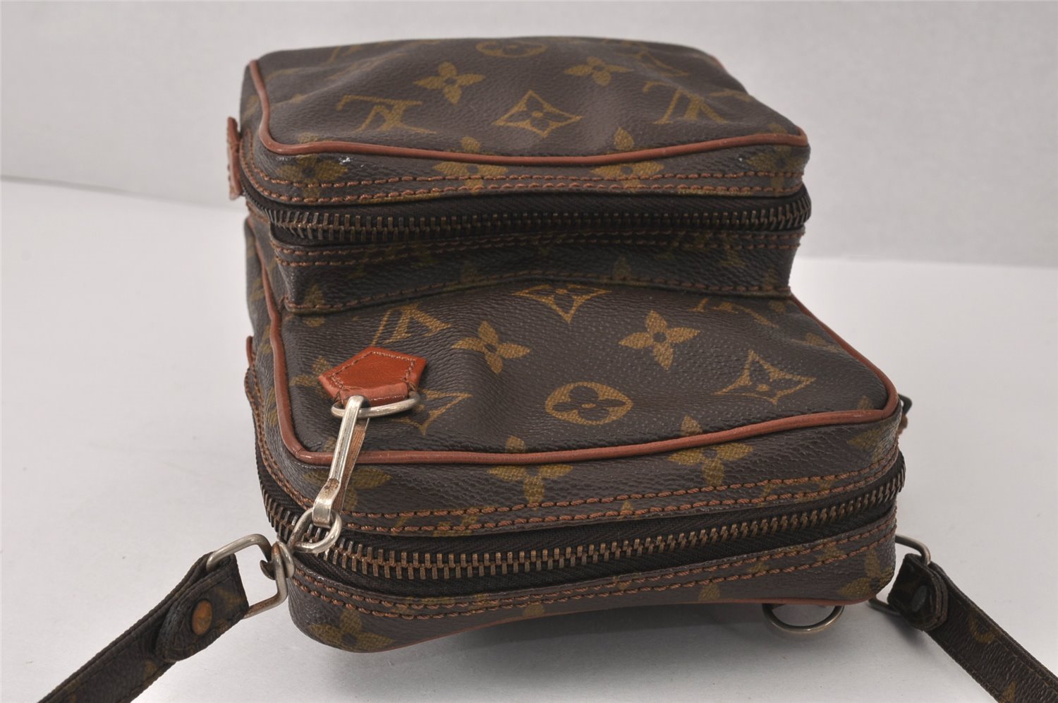 Authentic Louis Vuitton Monogram Amazone Shoulder Cross Body Bag Old Model 4464K