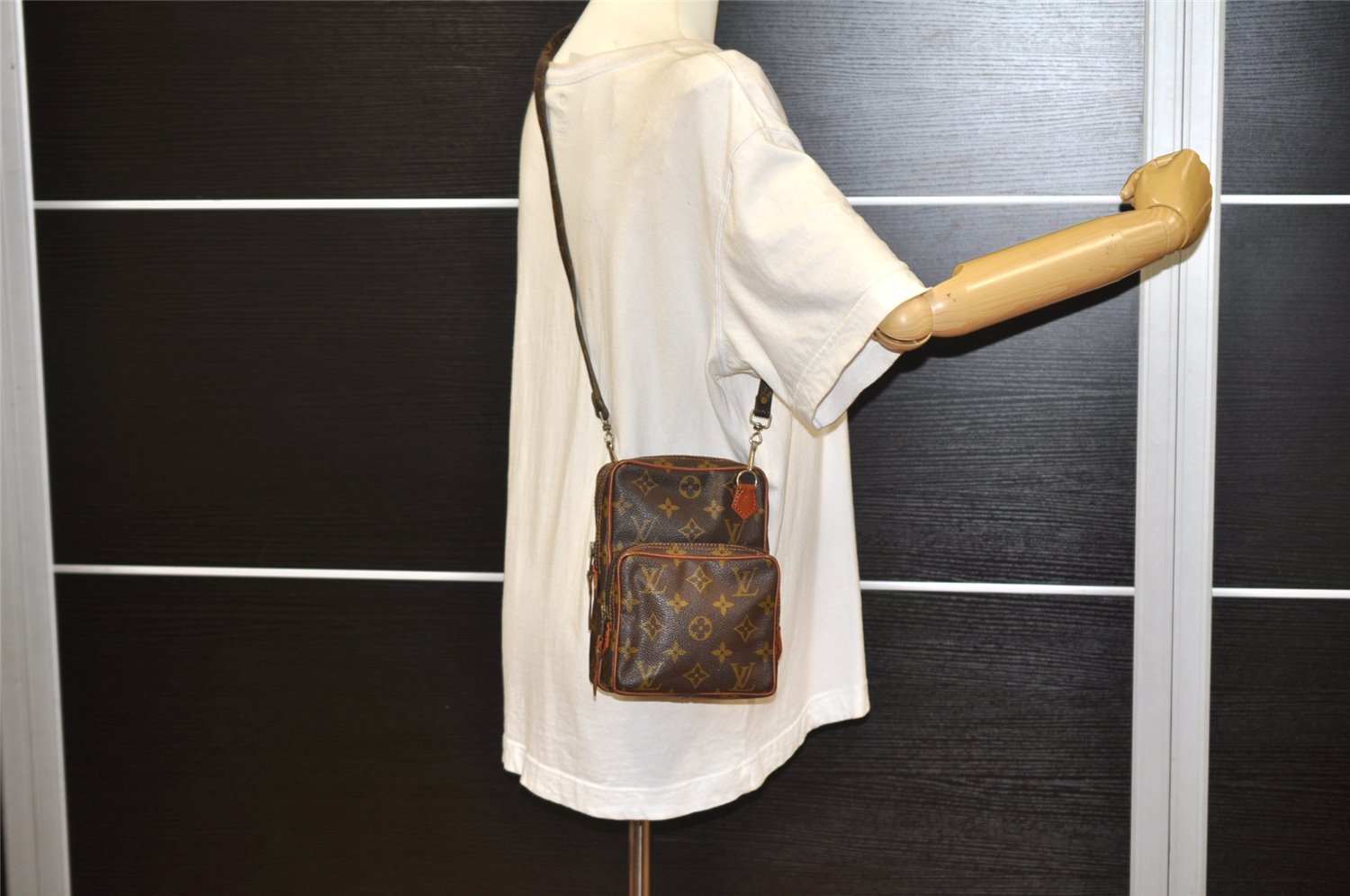 Authentic Louis Vuitton Monogram Amazone Shoulder Cross Body Bag Old Model 4464K