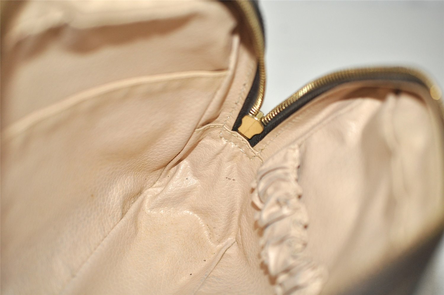 Auth Louis Vuitton Monogram Trousse Toilette 23 Clutch Hand Bag M47524 LV 4465I