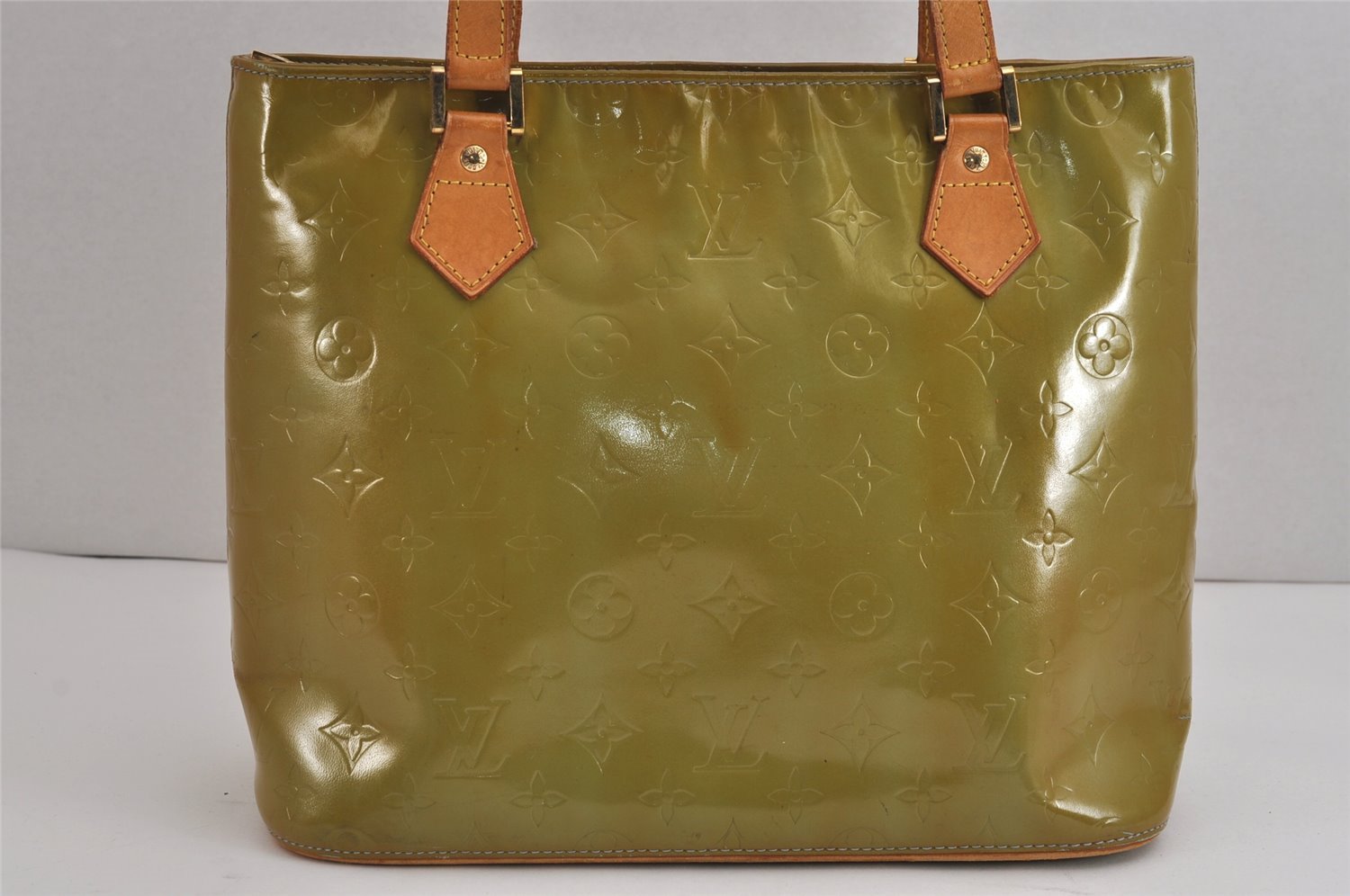 Authentic Louis Vuitton Vernis Houston Shoulder Bag Light Green M91005 LV 4466J