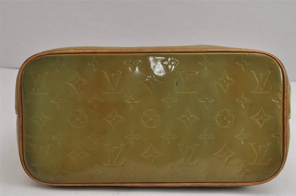 Authentic Louis Vuitton Vernis Houston Shoulder Bag Light Green M91005 LV 4466J