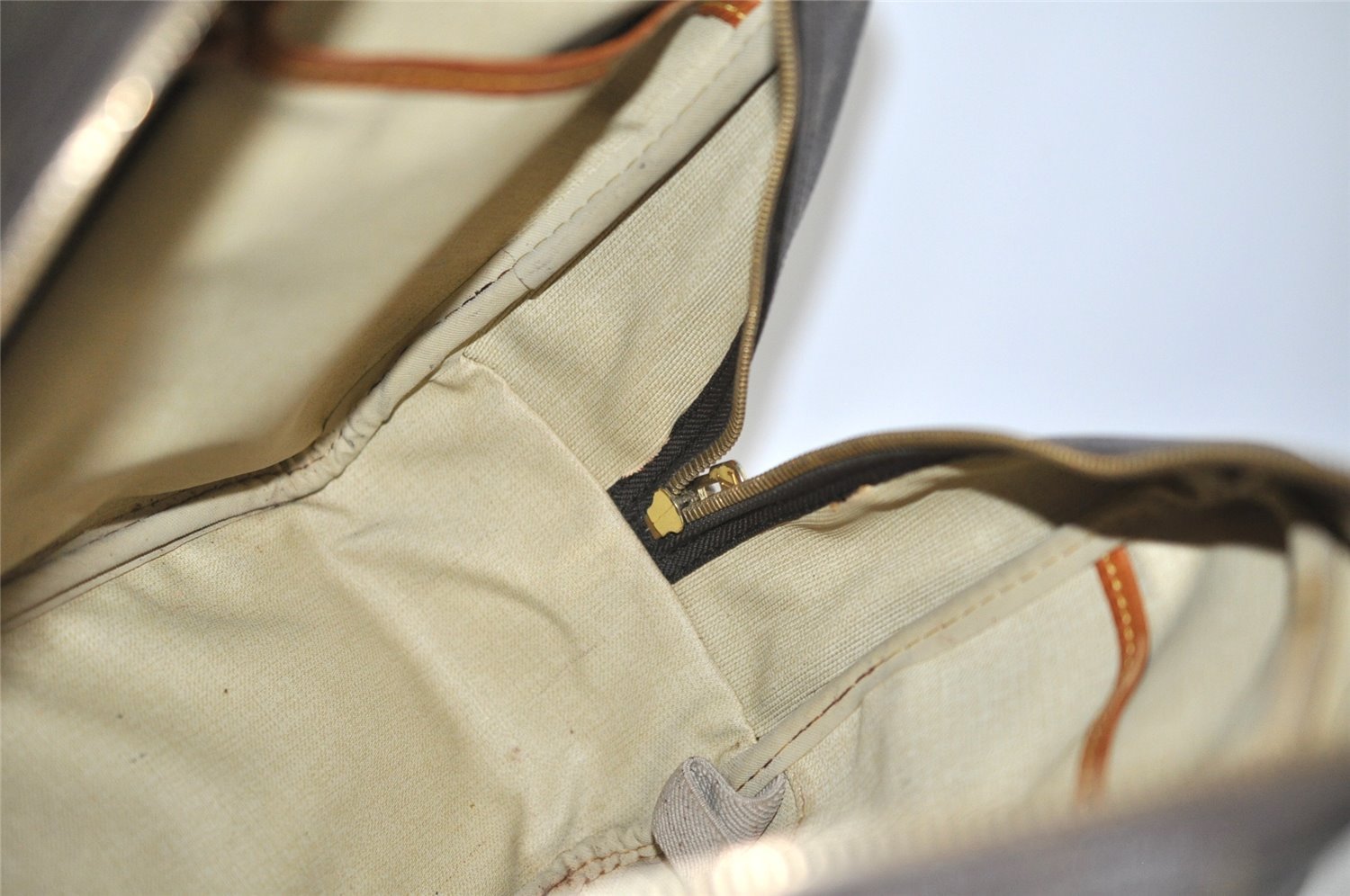 Authentic Louis Vuitton Monogram Deauville Hand Bag M47270 LV 4469I