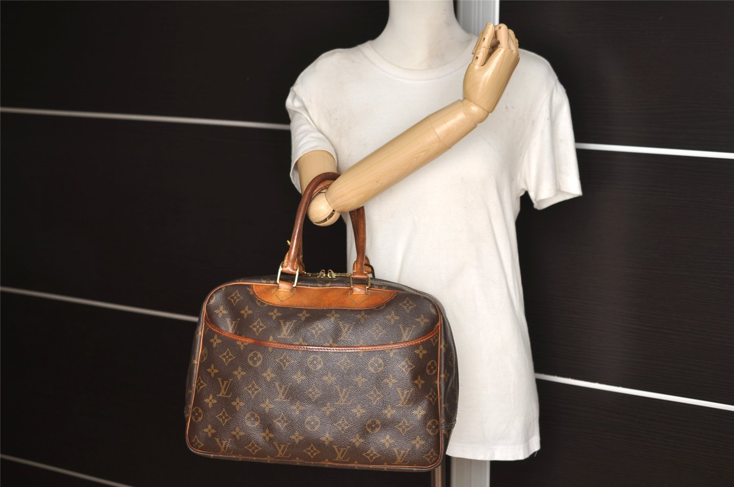 Authentic Louis Vuitton Monogram Deauville Hand Bag M47270 LV 4469I