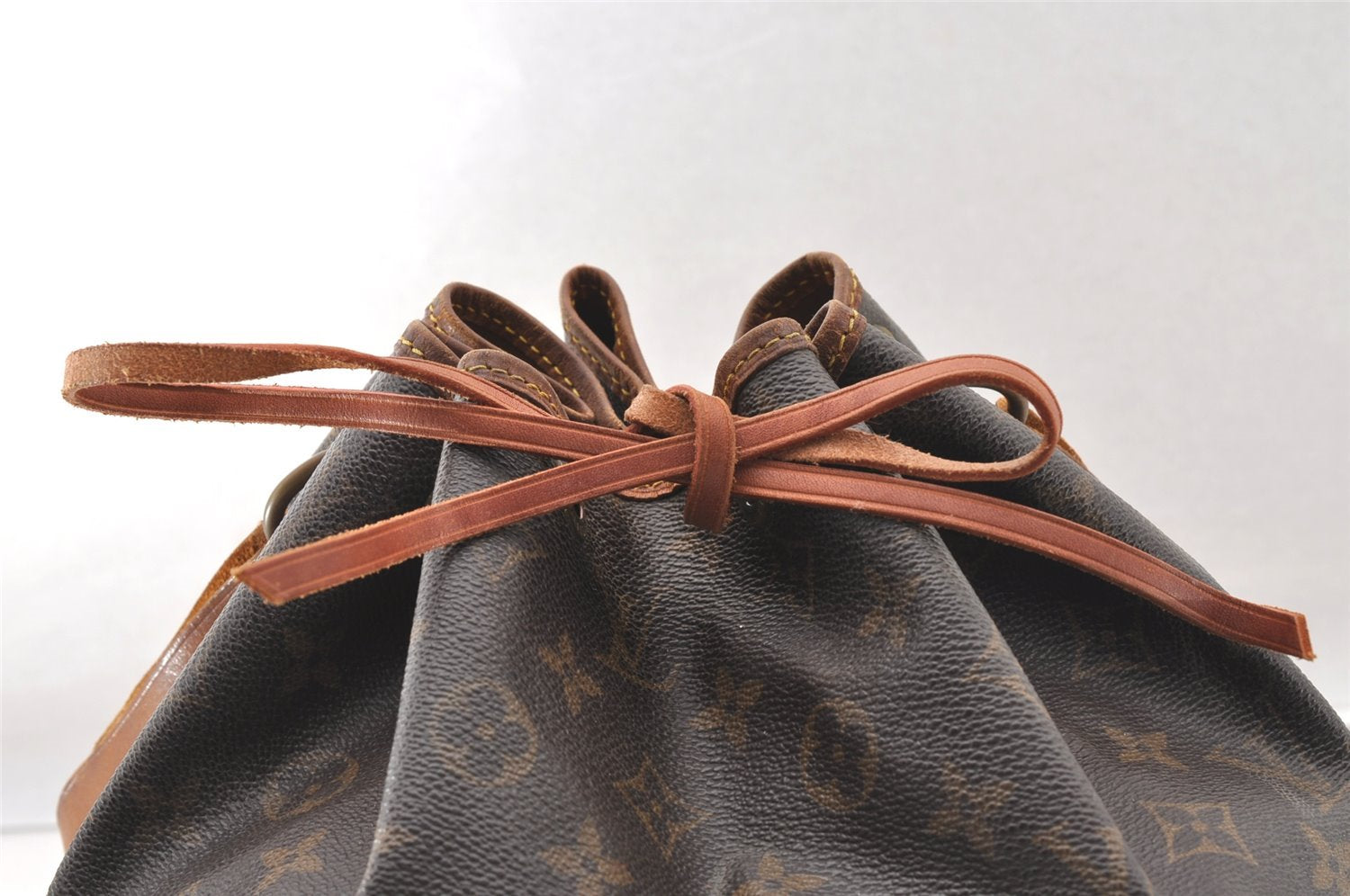 Authentic Louis Vuitton Monogram Petit Noe M42226 Shoulder Drawstring Bag 4475I