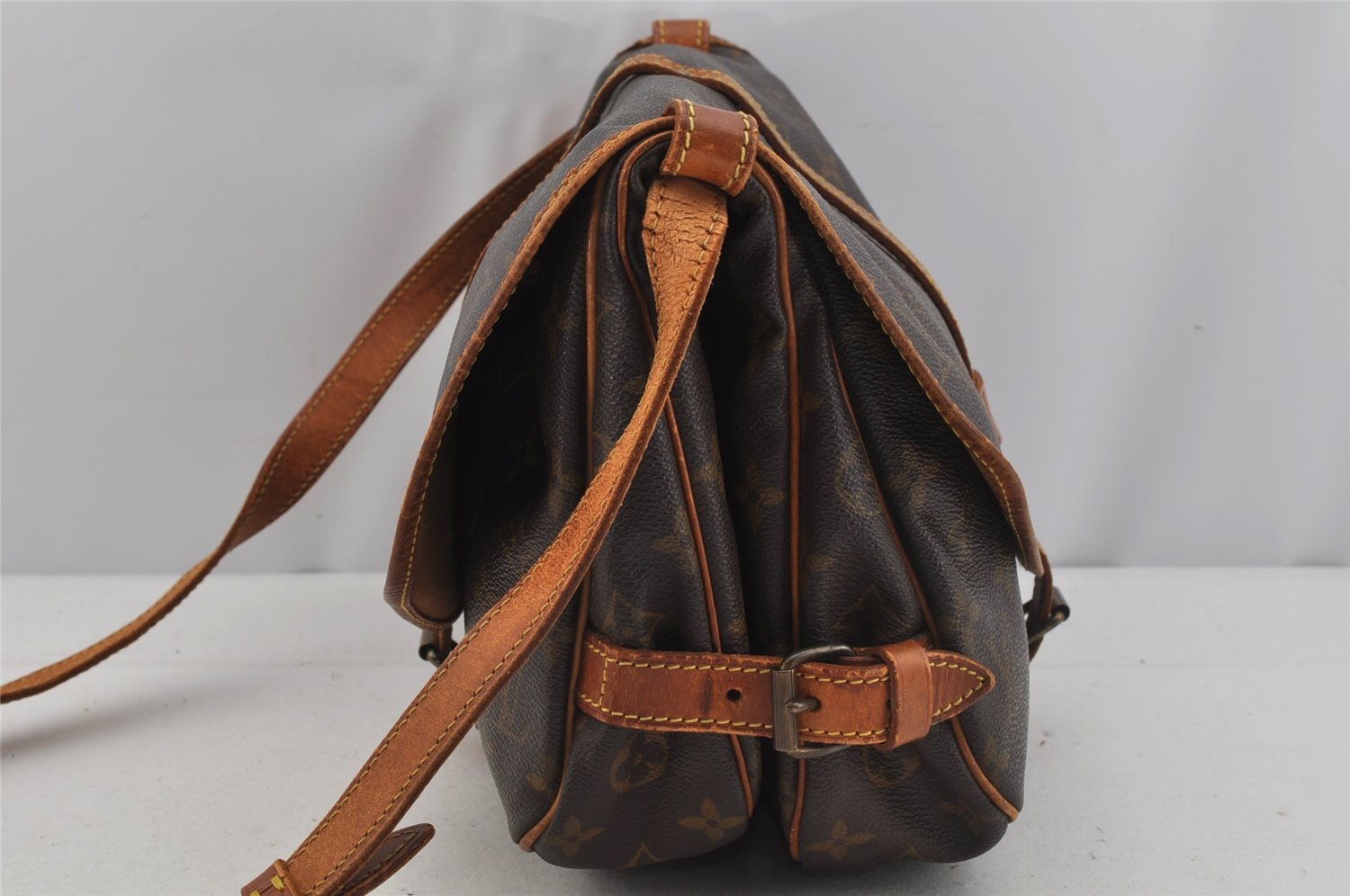 Authentic Louis Vuitton Monogram Saumur 30 Shoulder Cross Bag M42256 LV 4478J