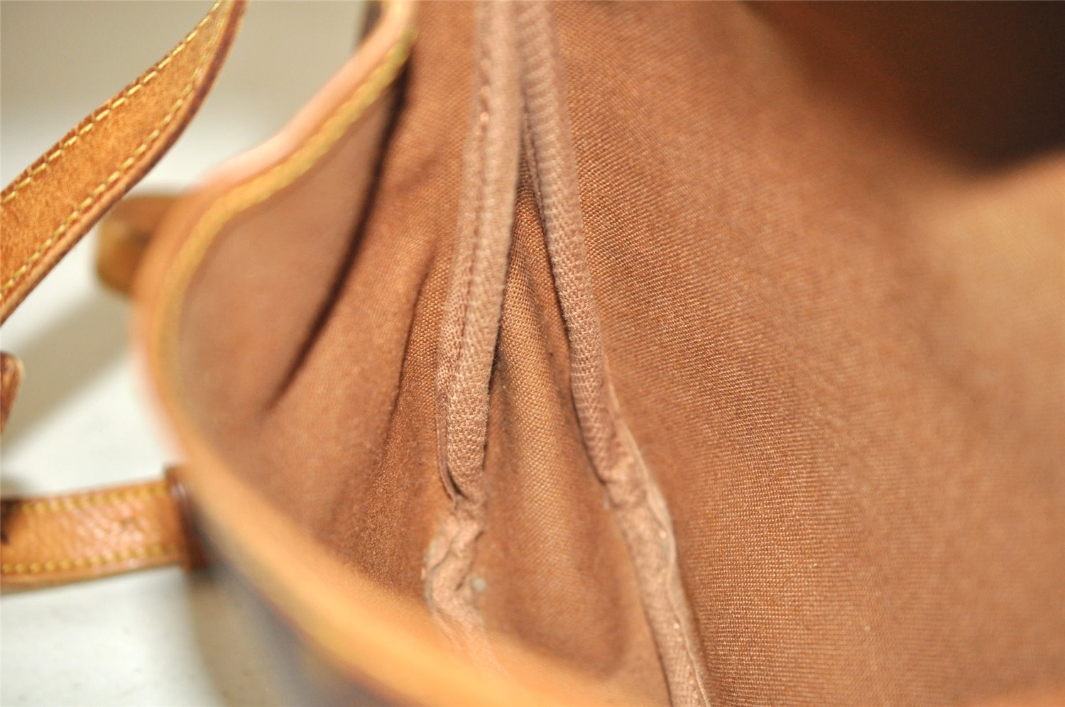 Authentic Louis Vuitton Monogram Saumur 30 Shoulder Cross Bag M42256 LV 4478J