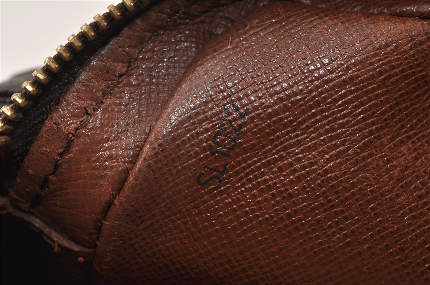 Authentic Louis Vuitton Monogram Danube Shoulder Crossbody Bag M45266 Junk 4479K