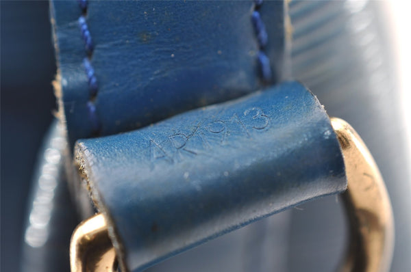 Authentic Louis Vuitton Epi Noe Shoulder Drawstring Bag Blue M44005 LV 4483I