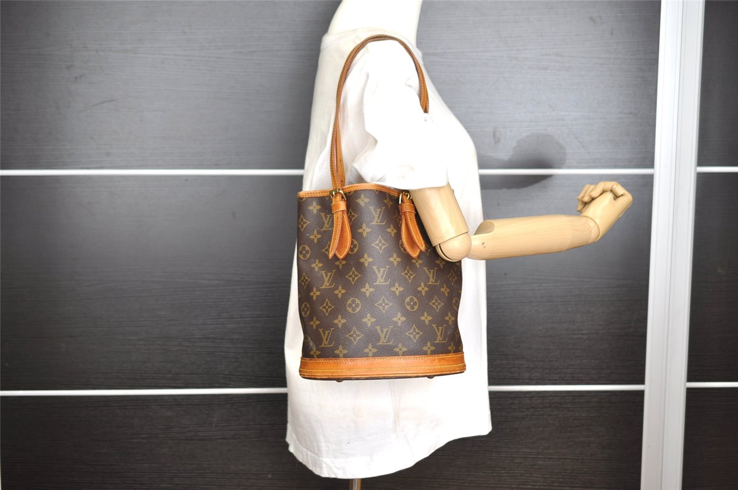 Authentic Louis Vuitton Monogram Bucket PM Shoulder Tote Bag M42238 Junk 4487I