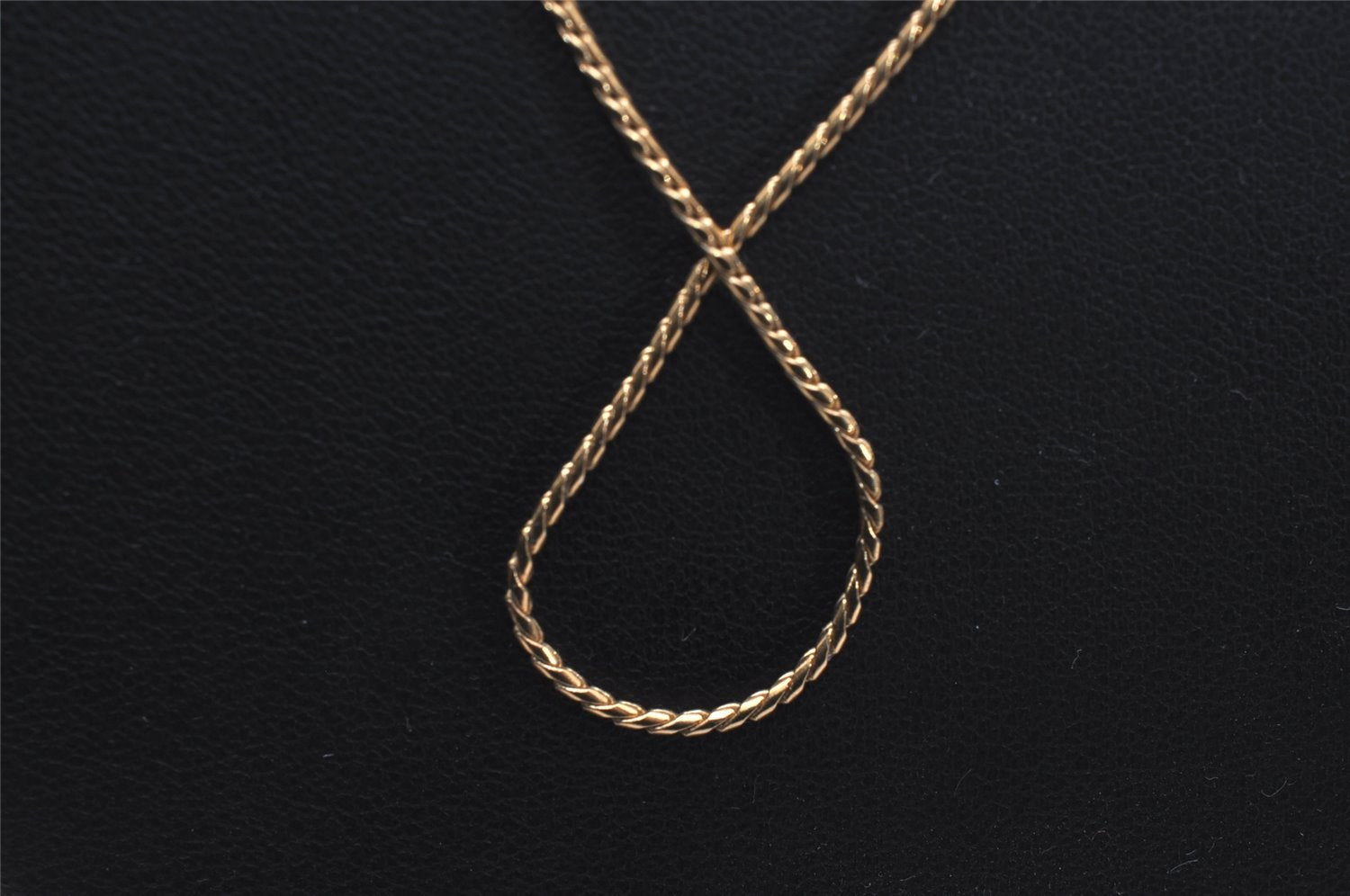 Authentic GIVENCHY Vintage Chain Necklace Gold Tone 4487J