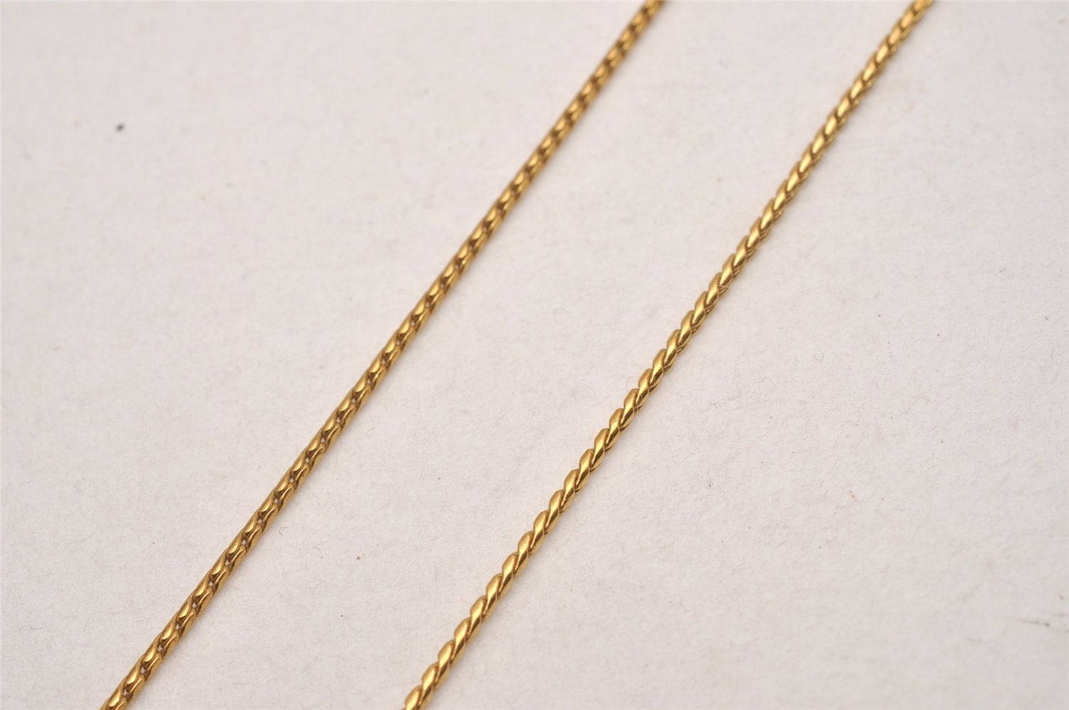 Authentic GIVENCHY Vintage Chain Necklace Gold Tone 4487J