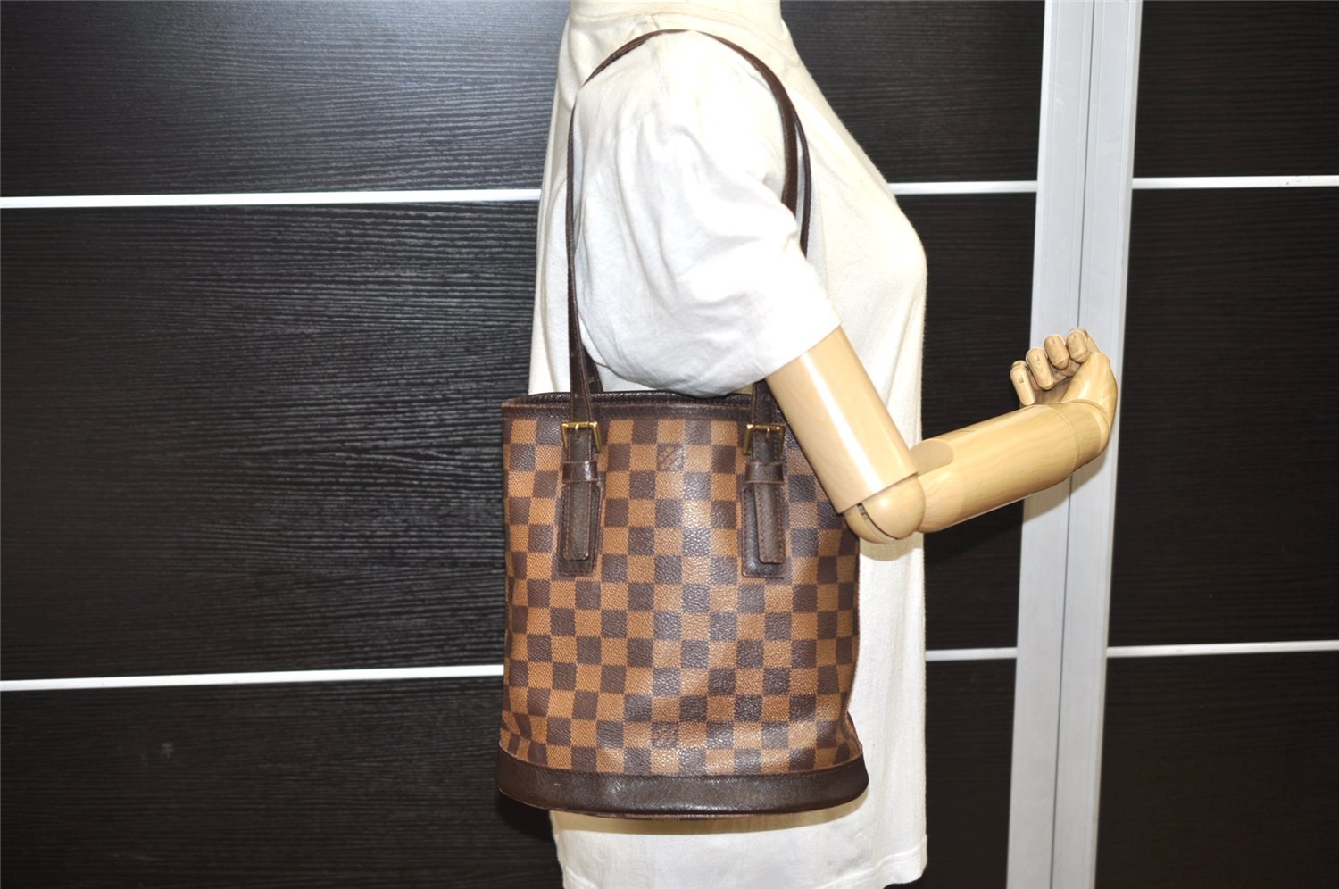 Authentic Louis Vuitton Damier Marais Bucket Shoulder Tote Bag N42240 LV 4495K