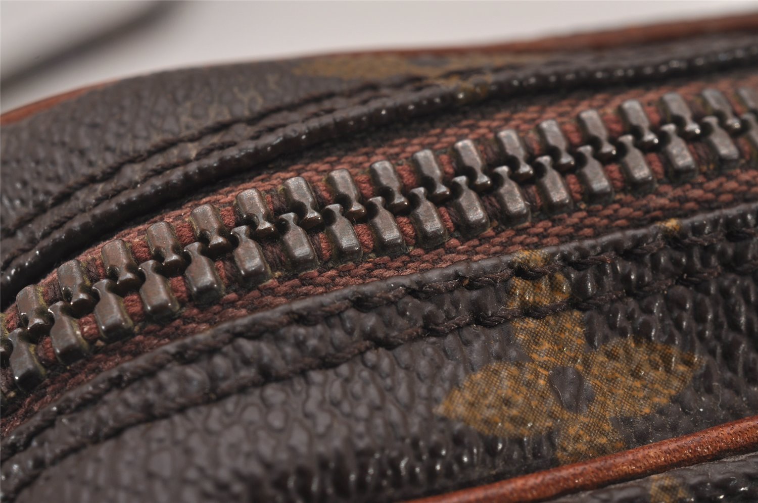 Auth Louis Vuitton Monogram Mini Poche Danube Shoulder Bag M45268 LV Junk 4497I