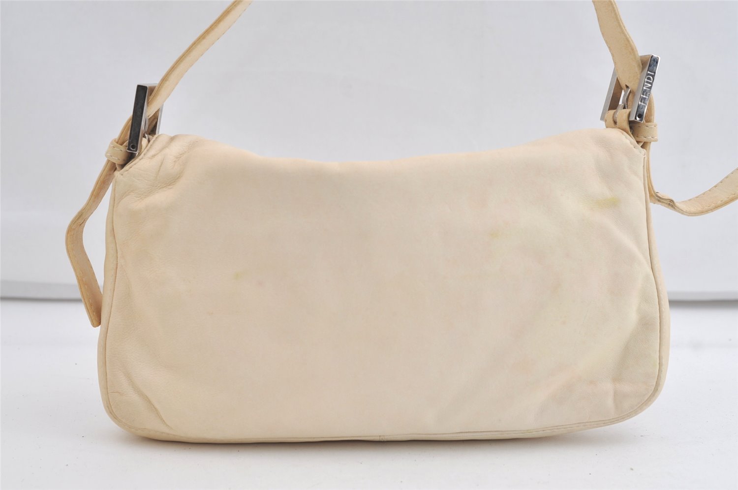 Authentic FENDI Mamma Baguette Shoulder Hand Bag Purse Leather White 4500K