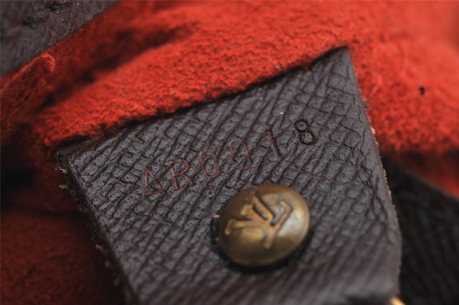 Authentic Louis Vuitton Damier Marais Bucket Shoulder Tote Bag N42240 LV 4512I