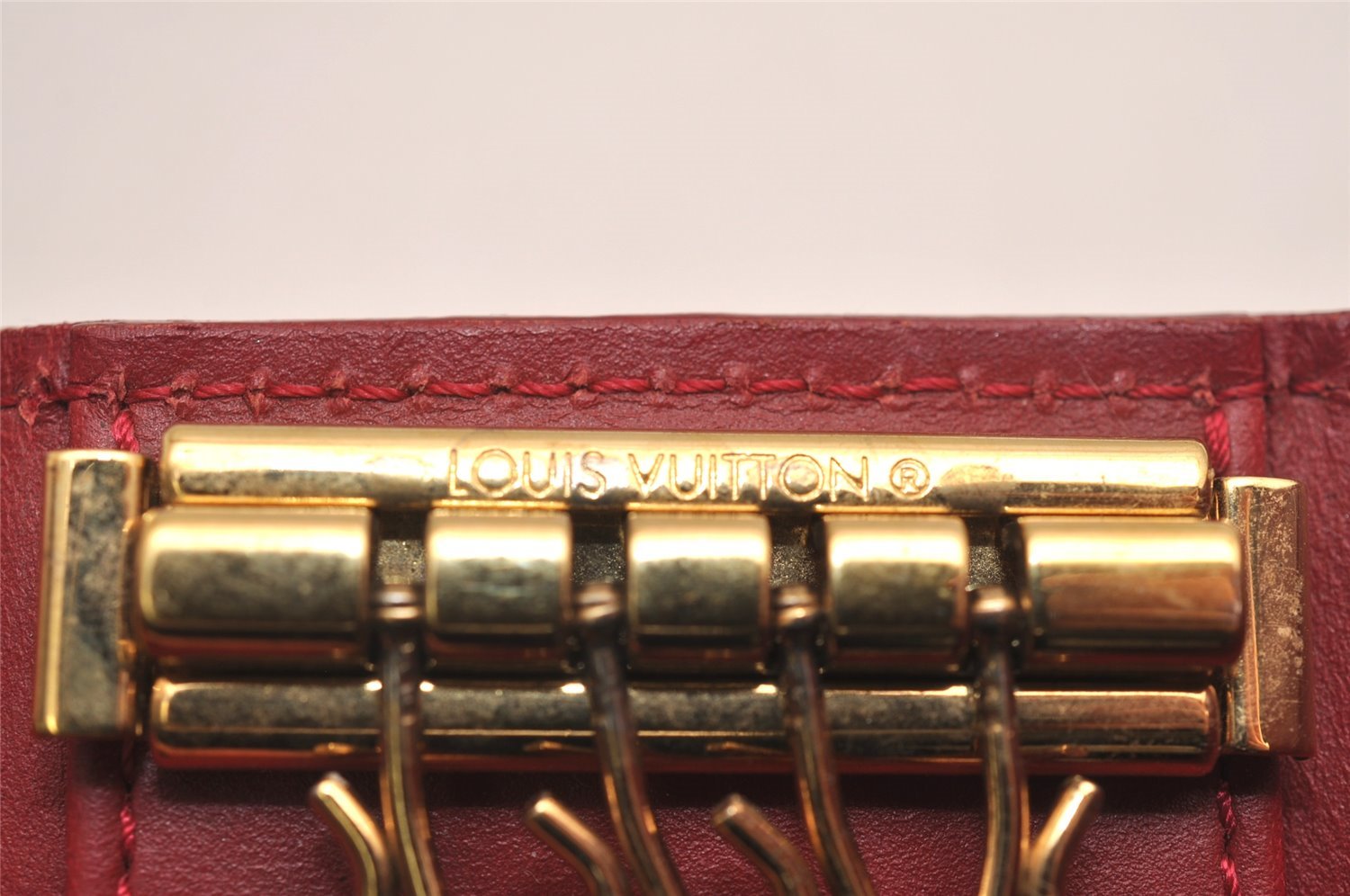 Authentic Louis Vuitton Vernis Multicles 4 Four Hooks Key Case M91976 Red 4513J