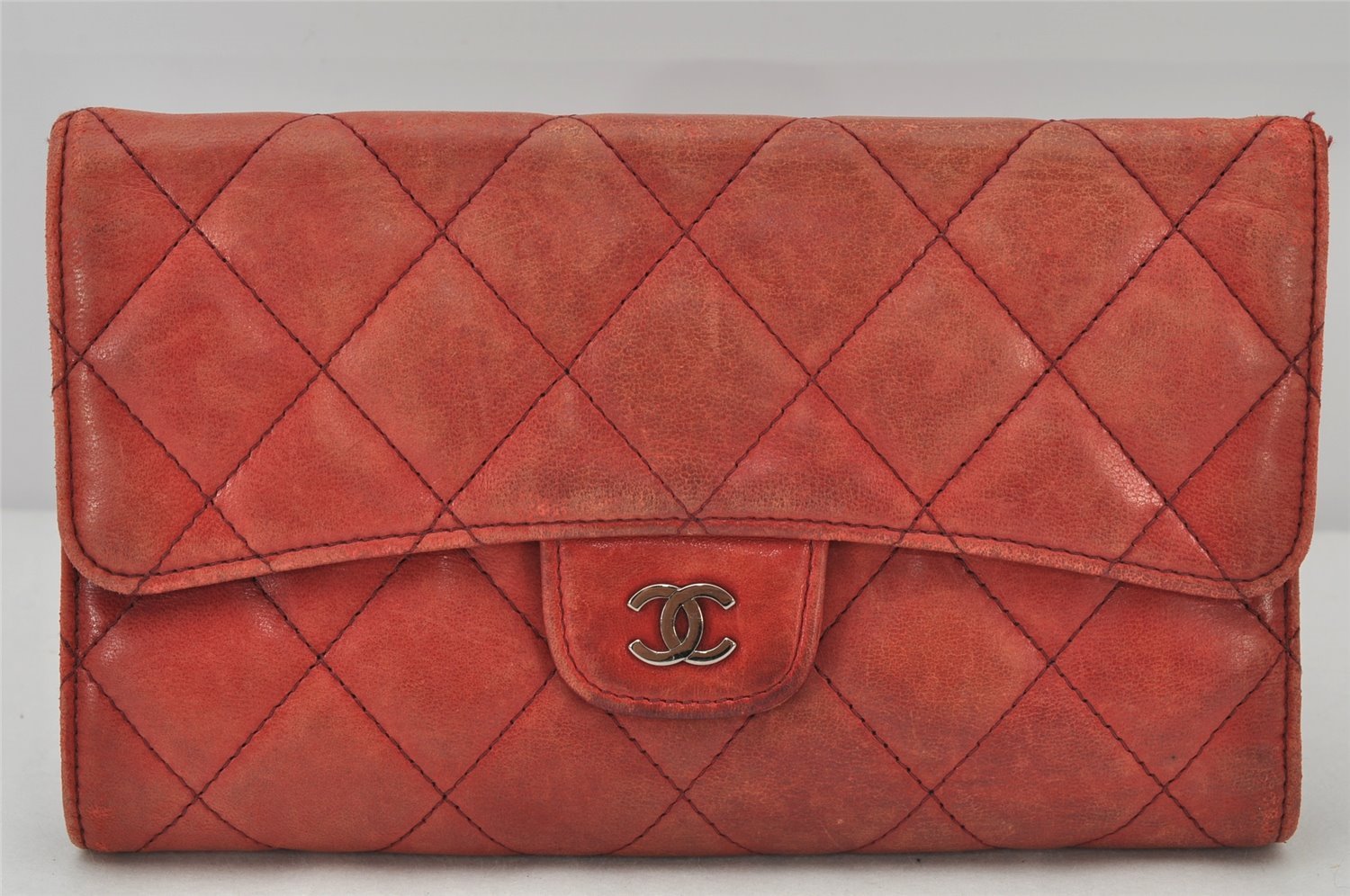 Authentic CHANEL Calf Skin Matelasse Bifold Long Wallet Purse Bordeaux CC 4513K