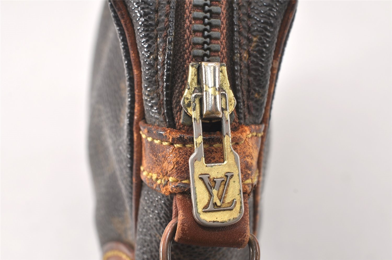 Auth Louis Vuitton Monogram Marly Dragonne PM Clutch Bag Old Model Junk 4517K