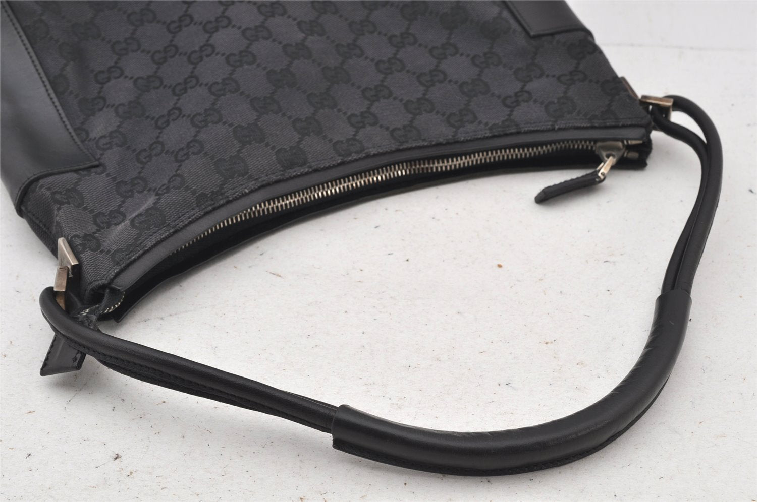 Authentic GUCCI Shoulder Hand Bag Purse GG Canvas Leather 0013766 Black 4523K