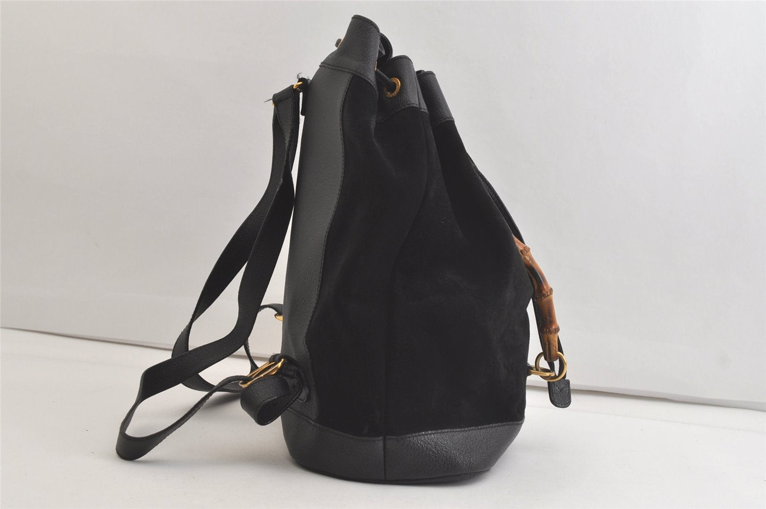 Authentic GUCCI Vintage Bamboo Drawstring Backpack Suede Leather Black 4525K