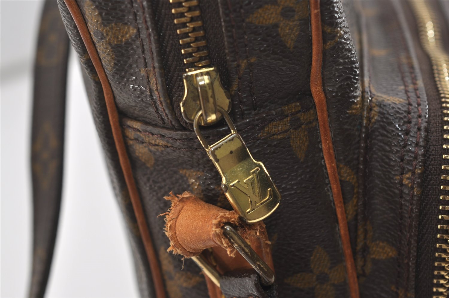 Authentic Louis Vuitton Monogram Amazone Shoulder Cross Body Bag M45236 LV 4529J