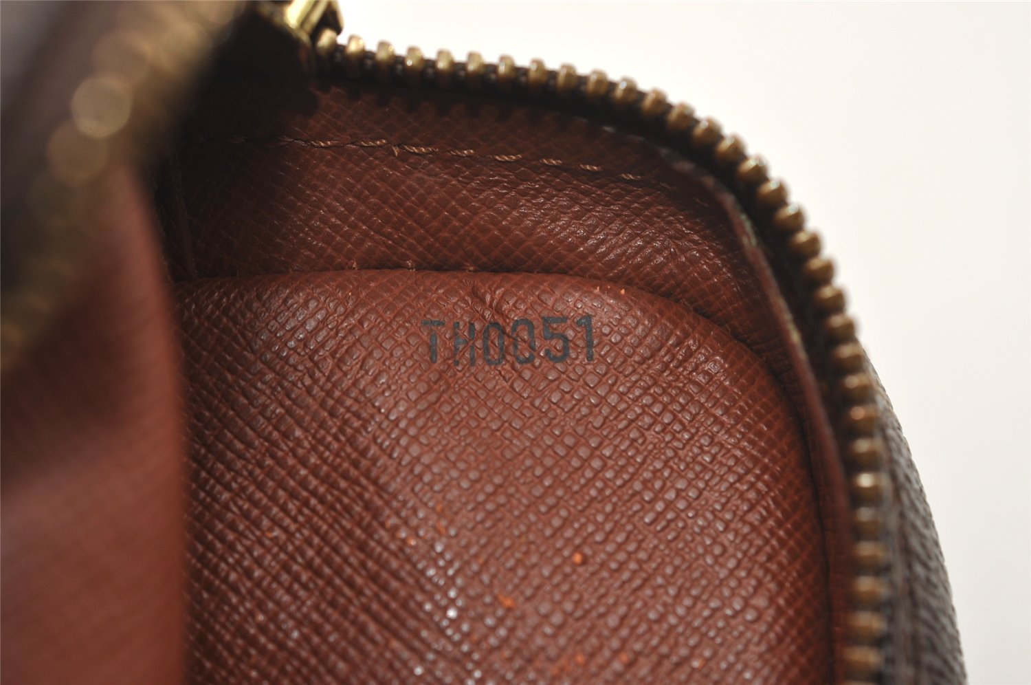 Authentic Louis Vuitton Monogram Amazone Shoulder Cross Body Bag M45236 LV 4529J