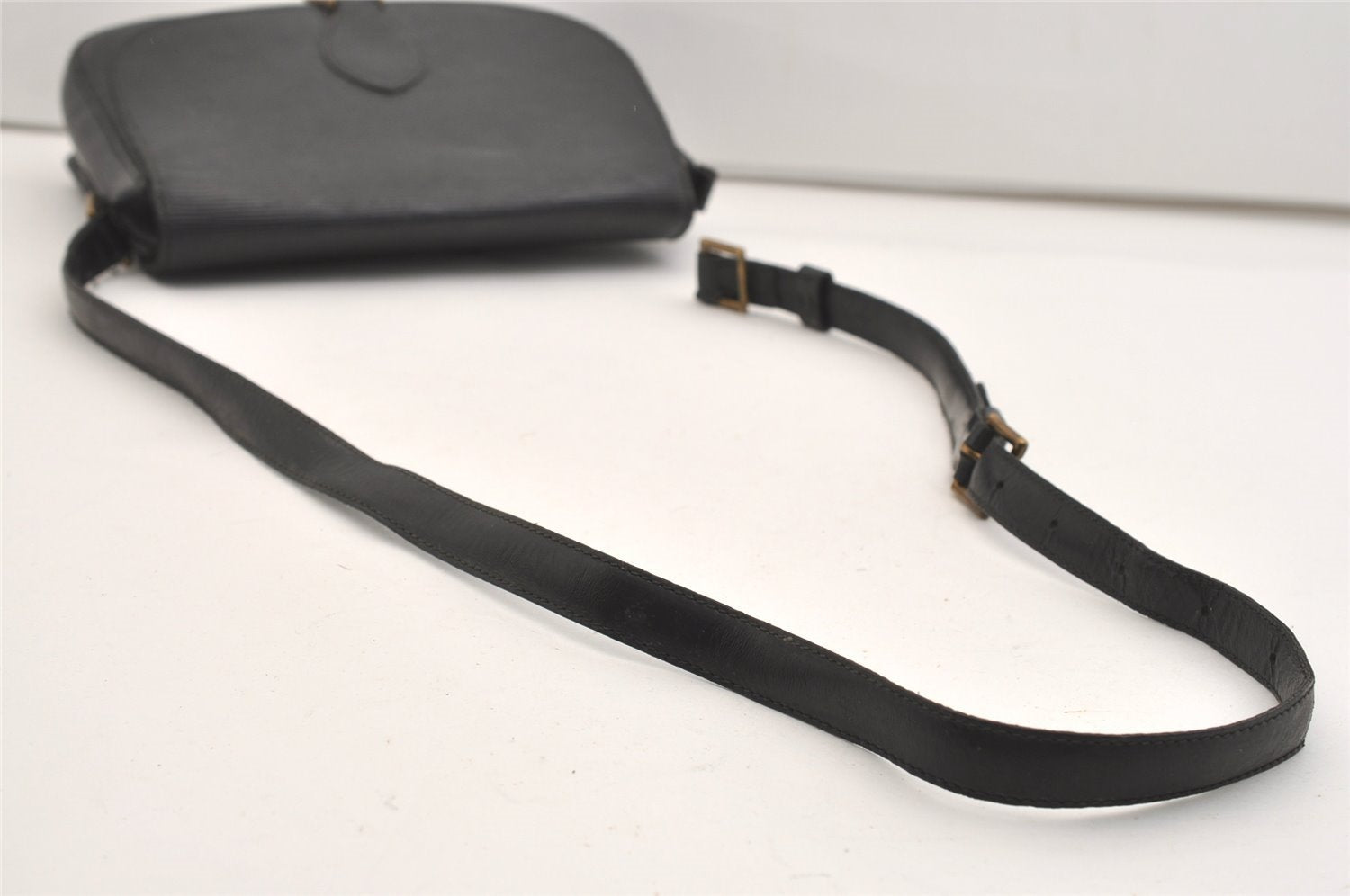 Auth Louis Vuitton Epi Saint Cloud GM Shoulder Cross Bag M52192 Black Junk 4530J