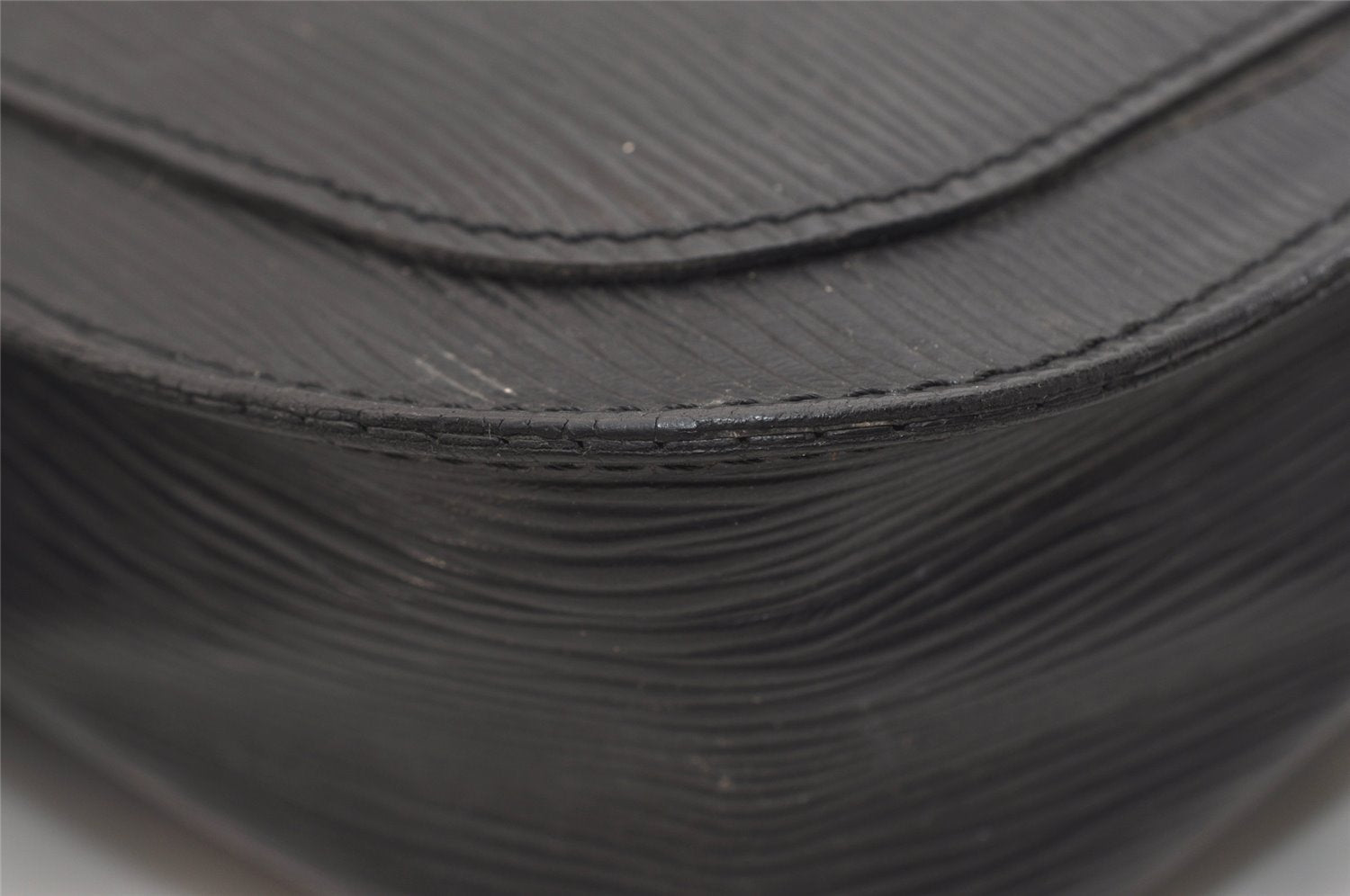 Auth Louis Vuitton Epi Saint Cloud GM Shoulder Cross Bag M52192 Black Junk 4530J