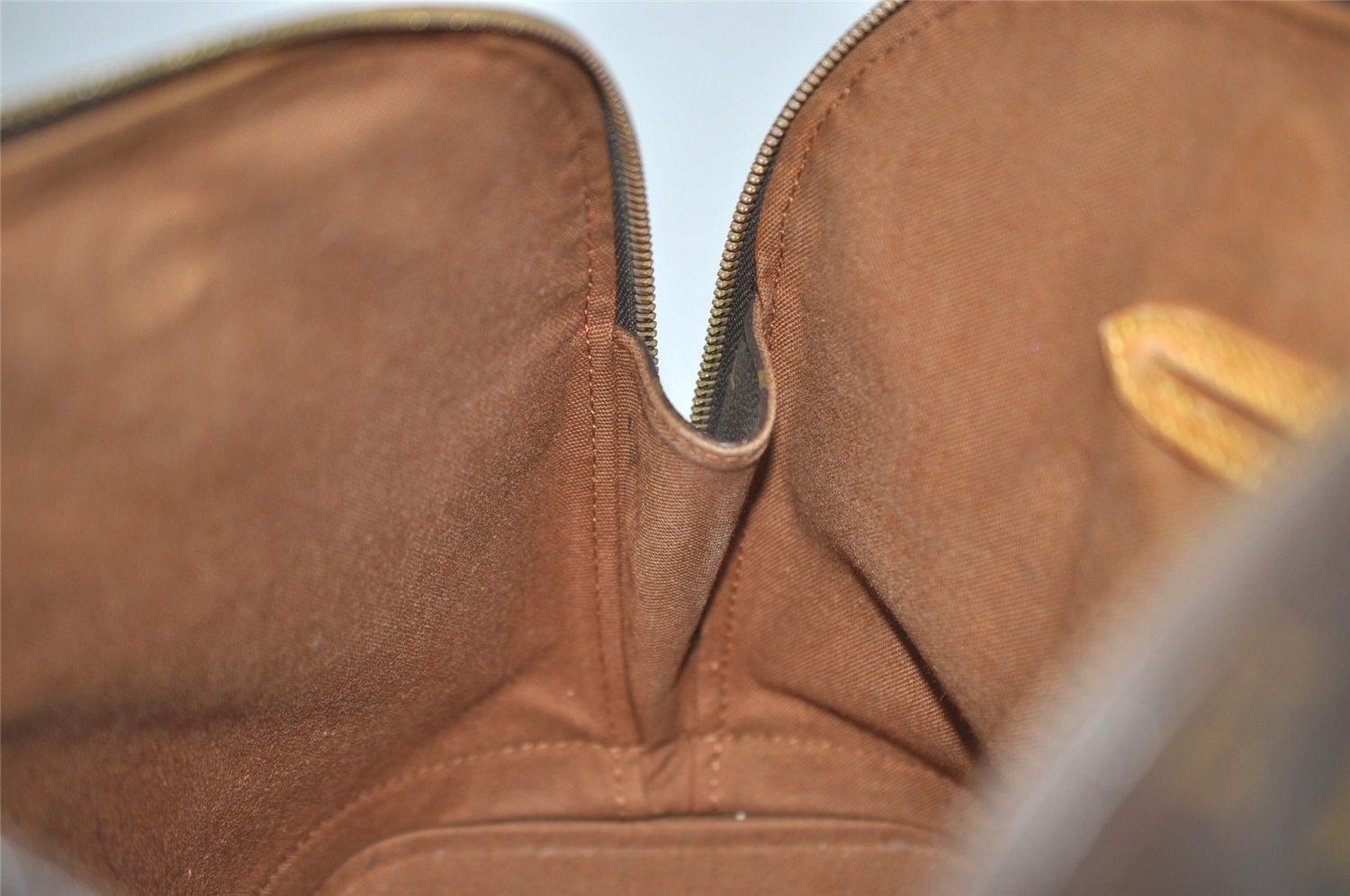 Authentic Louis Vuitton Monogram Alma Hand Bag Purse M51130 LV 4532J