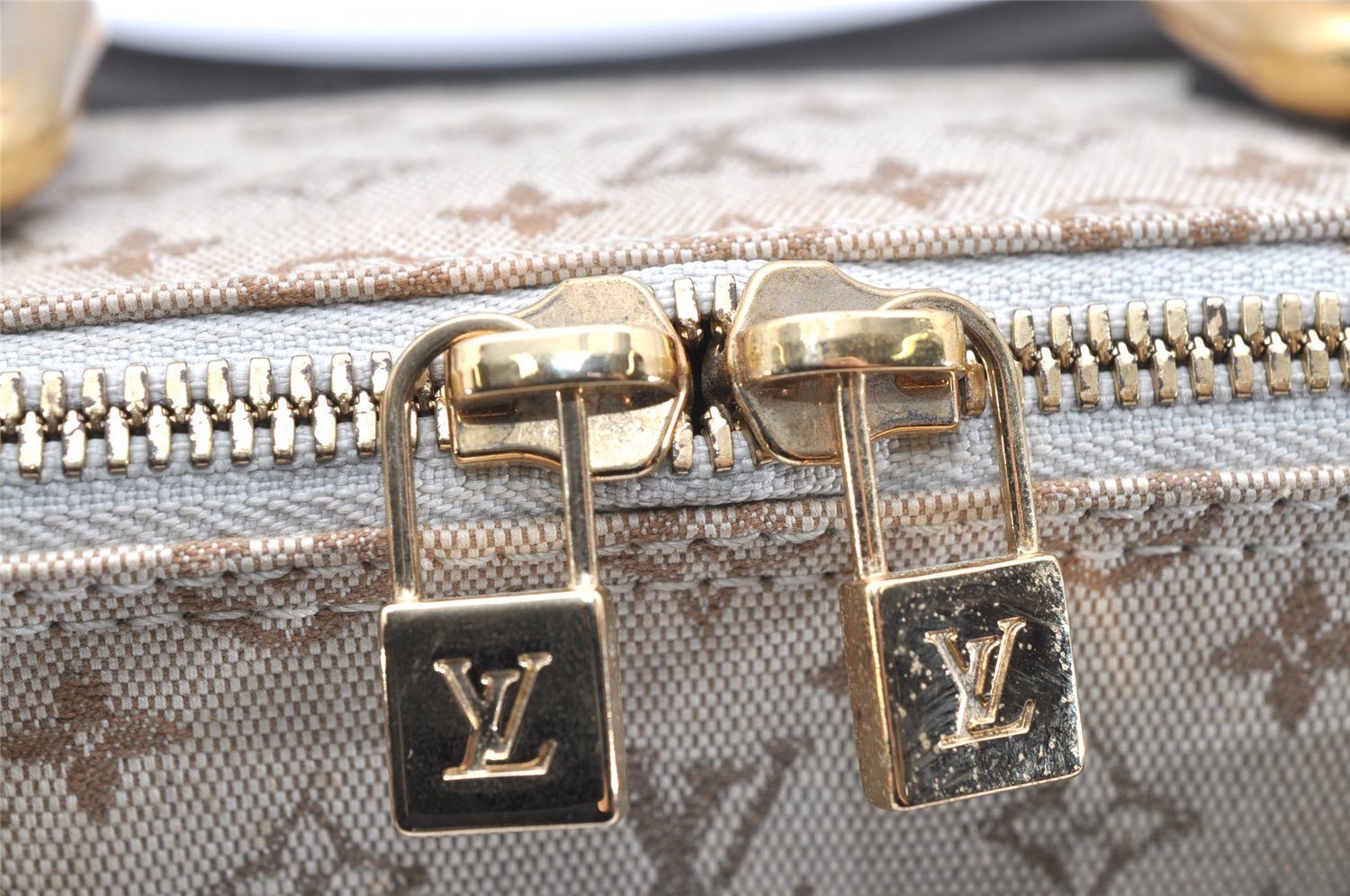 Auth Louis Vuitton Monogram Mini Alma Ron Hand Bag Khaki Beige M92206 LV 4536K