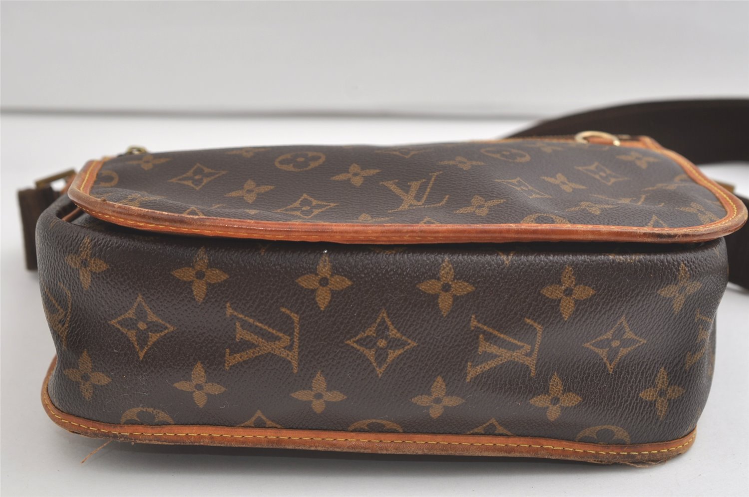 Auth Louis Vuitton Monogram Messenger Bosphore PM Shoulder Bag M40106 LV 4537K