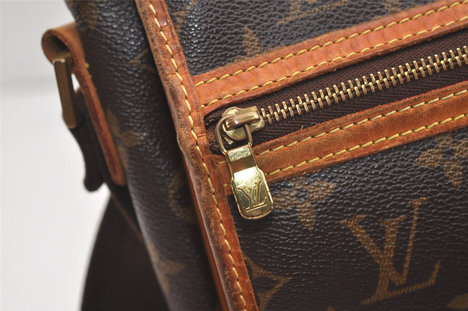 Auth Louis Vuitton Monogram Messenger Bosphore PM Shoulder Bag M40106 LV 4537K