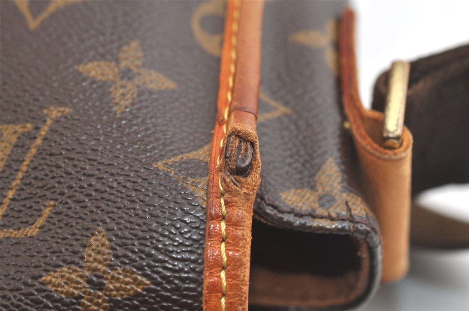 Auth Louis Vuitton Monogram Messenger Bosphore PM Shoulder Bag M40106 LV 4537K