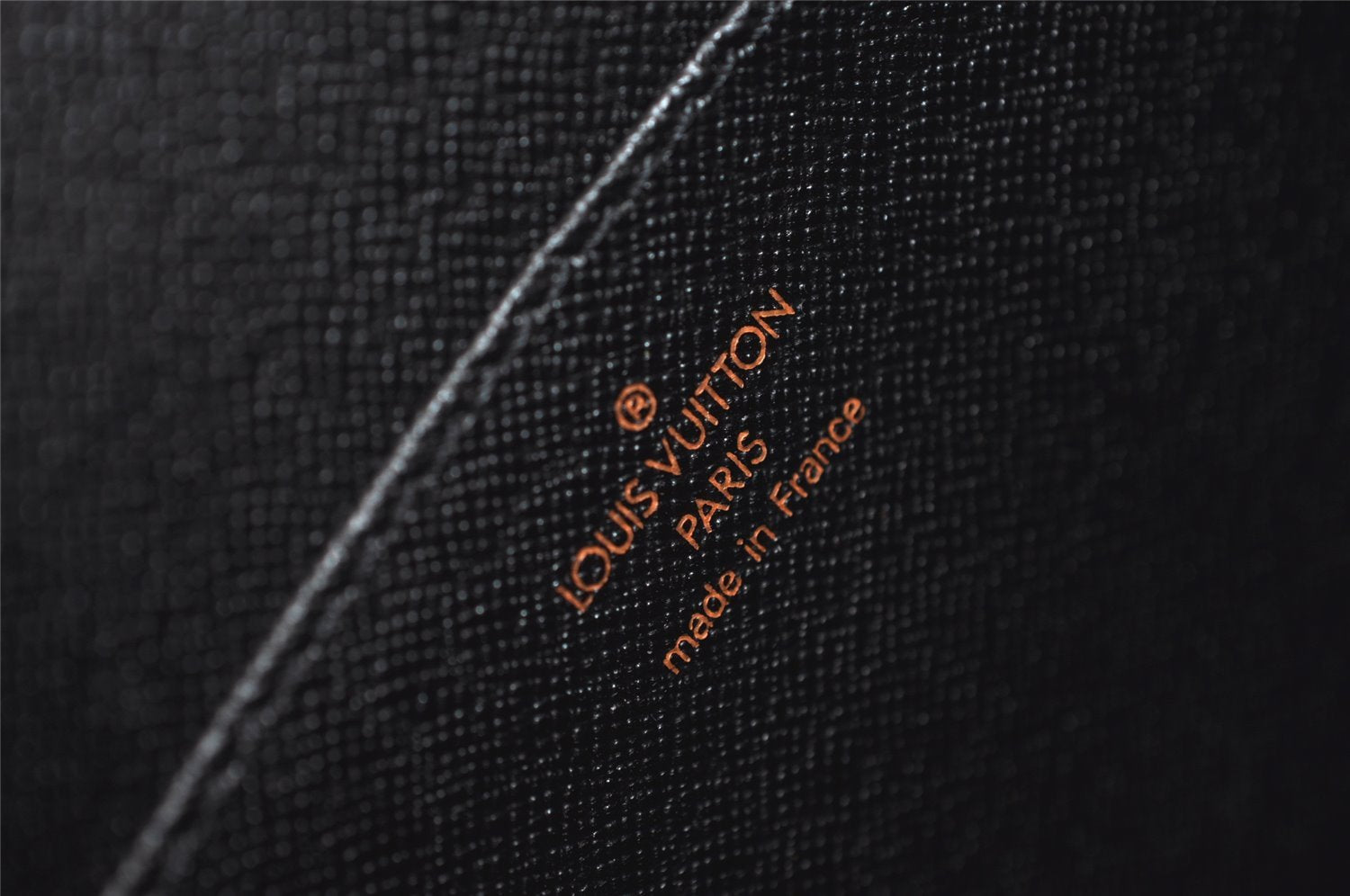 Authentic Louis Vuitton Epi Pochette Homme Clutch Hand Bag Black M52522 LV 4539J