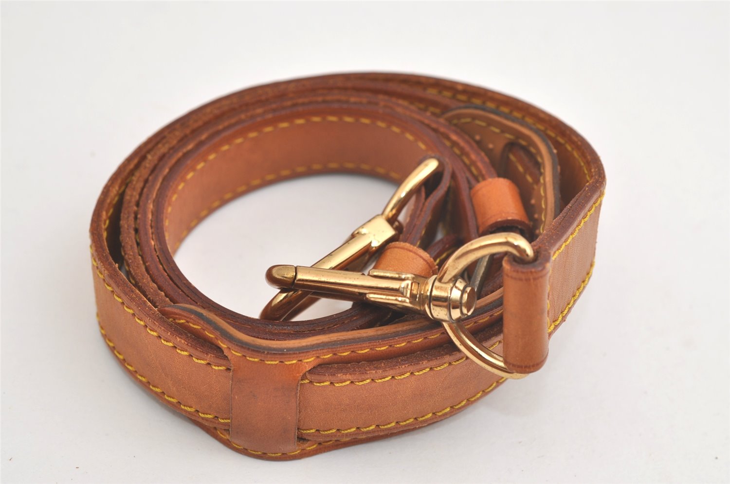 Authentic Louis Vuitton Leather Shoulder Strap Beige 41.1-48