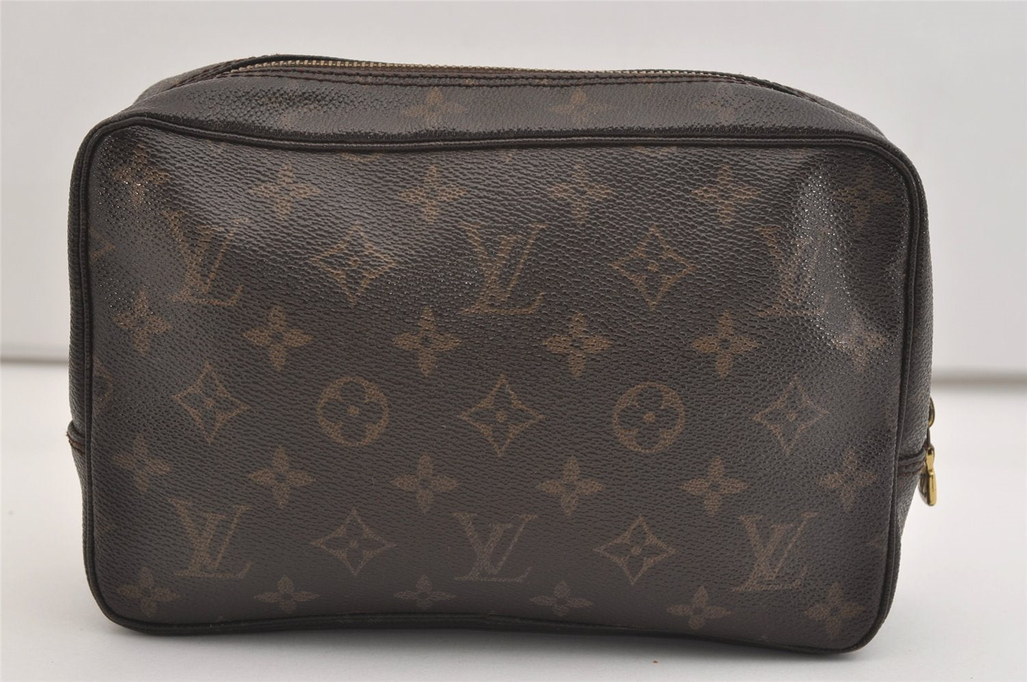 Auth Louis Vuitton Monogram Trousse Toilette 23 Clutch Hand Bag M47524 LV 4541J