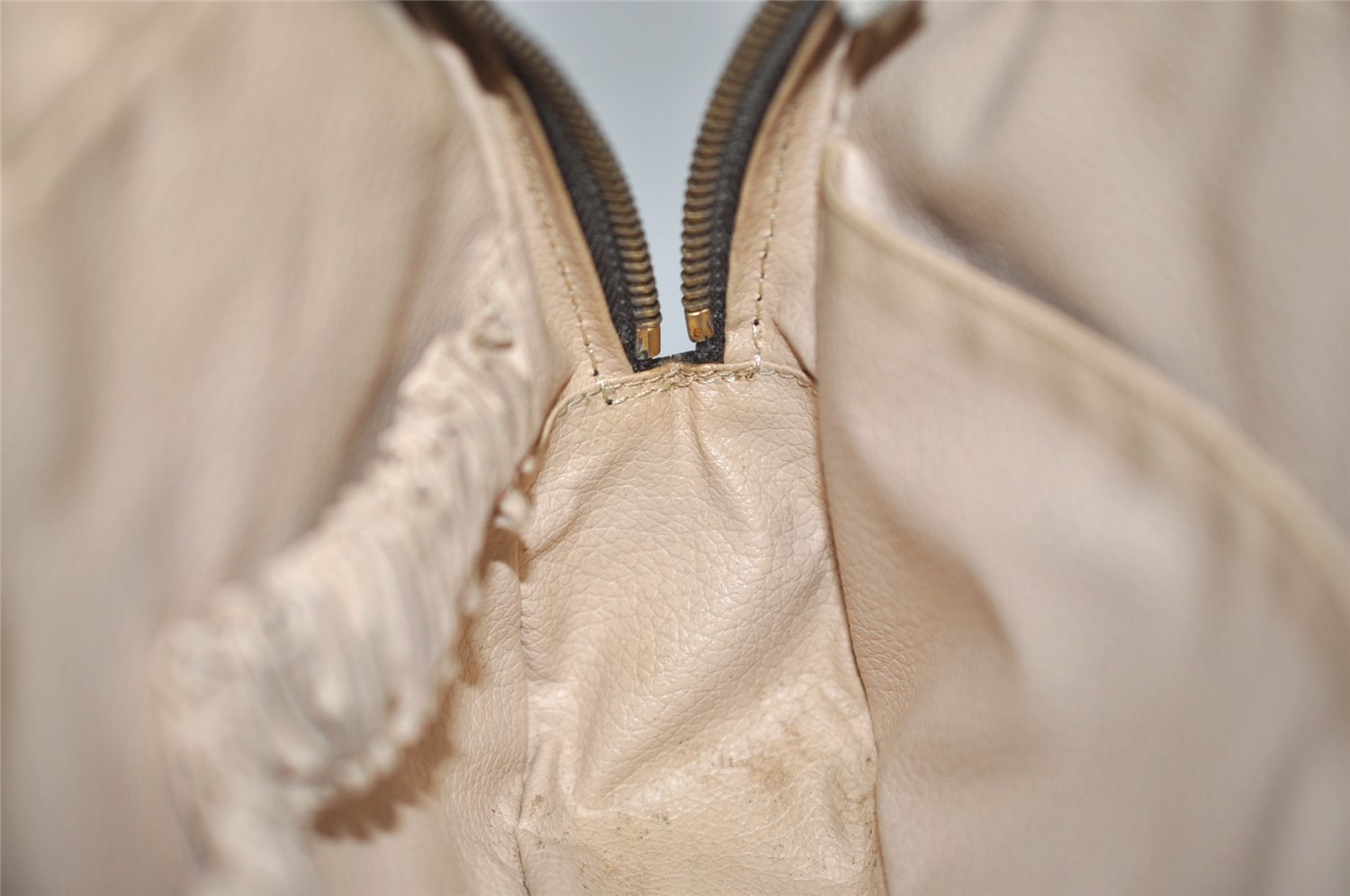 Auth Louis Vuitton Monogram Trousse Toilette 23 Clutch Hand Bag M47524 LV 4541J